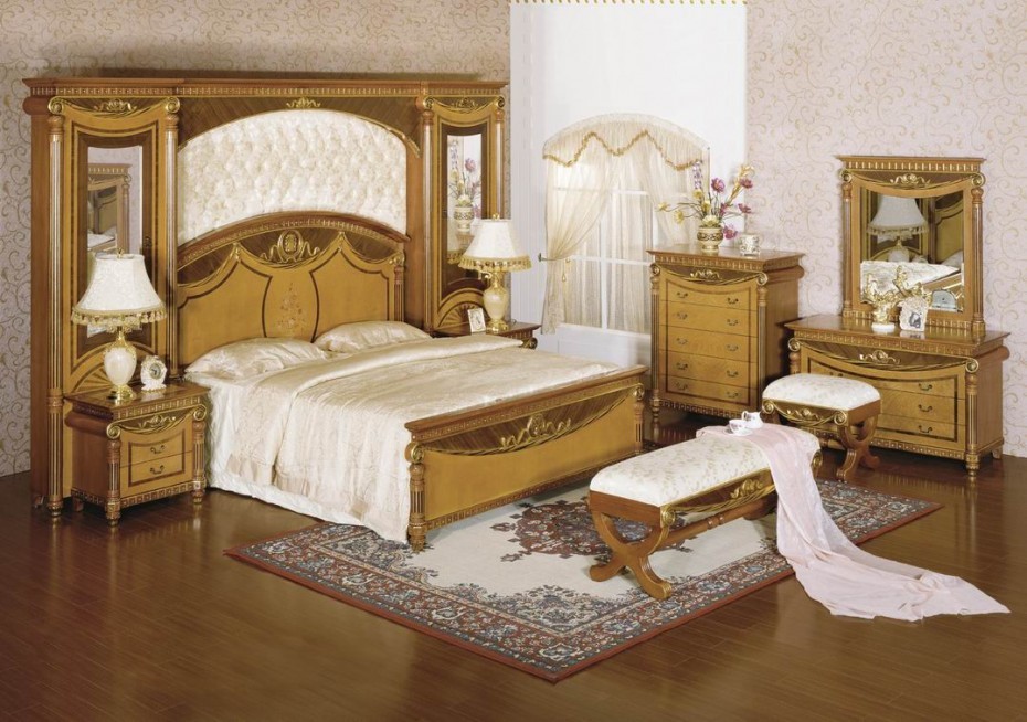 Luxury Canopy Bedroom Sets
