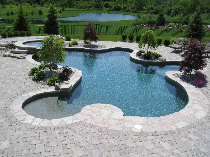 Beautiful Backyard Swimming Pools
