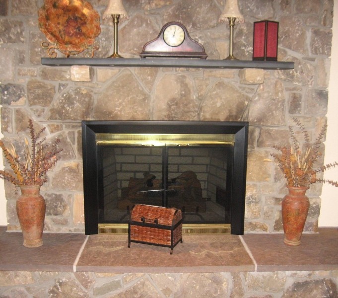 Gas fireplace rocks glass