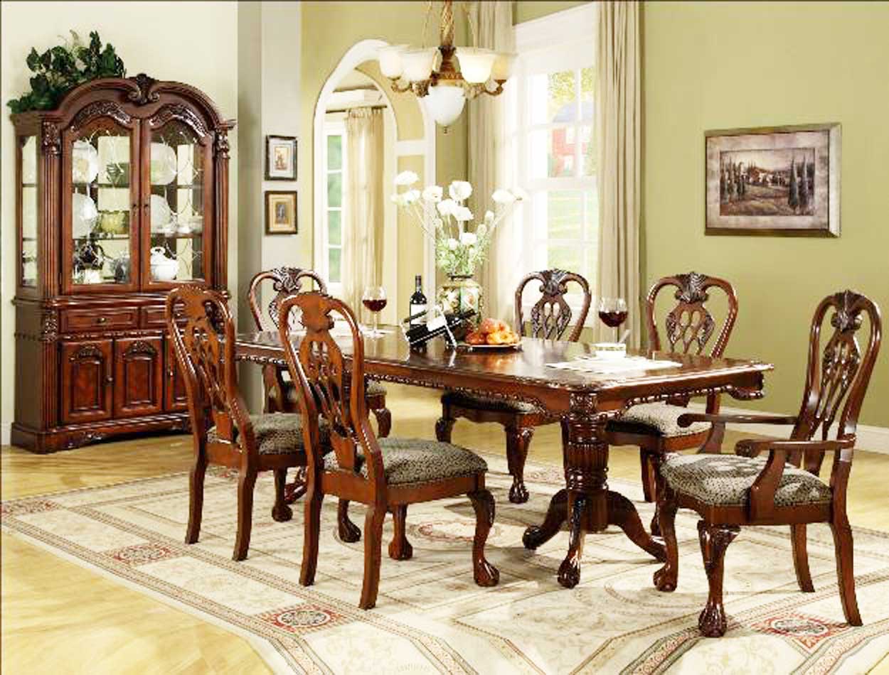 How to set a formal dining room table