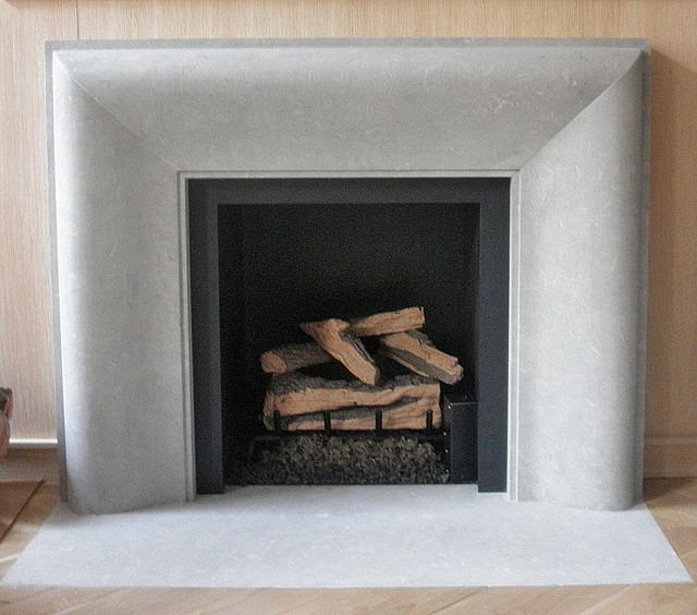 Vent free gas fireplace logs