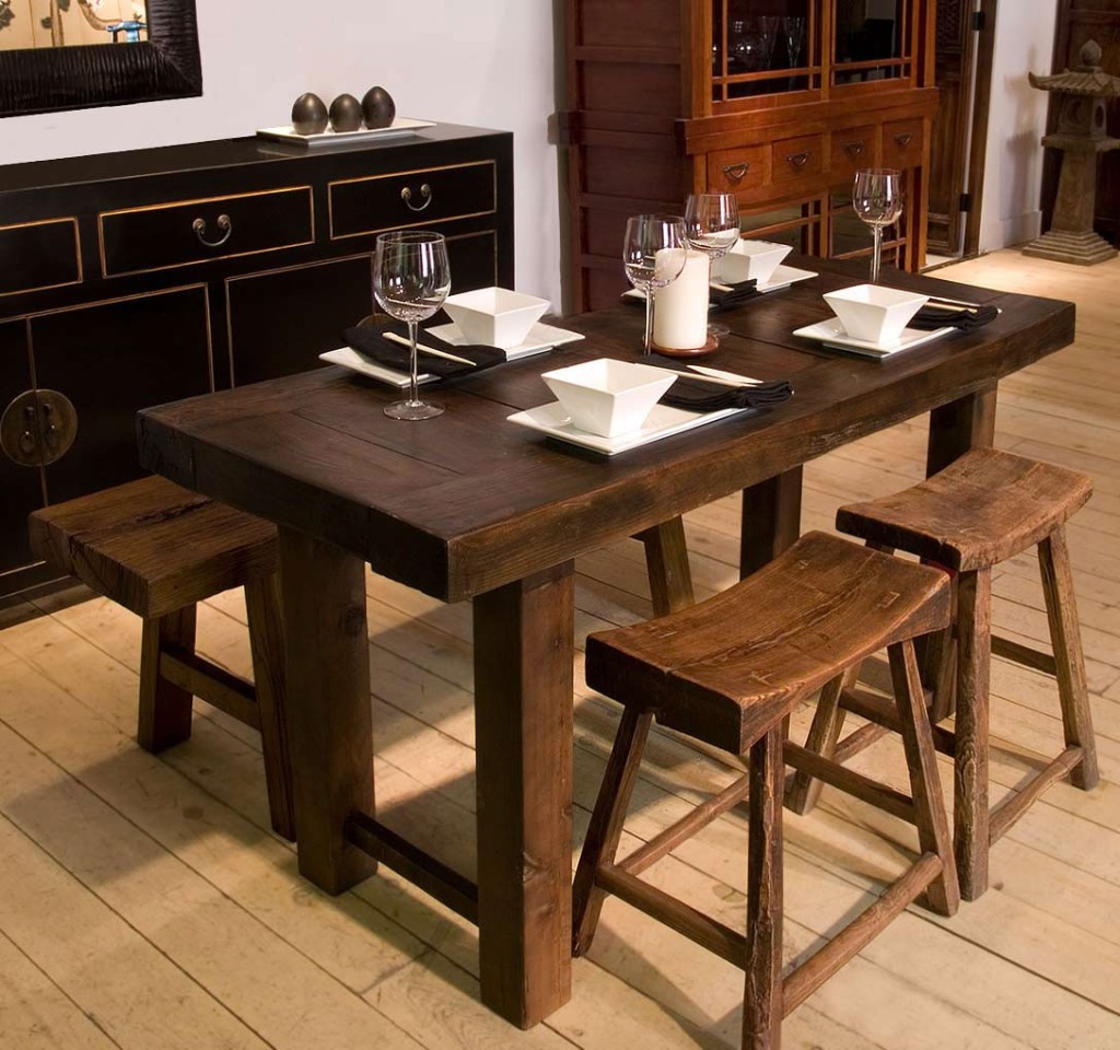 Narrow dining table