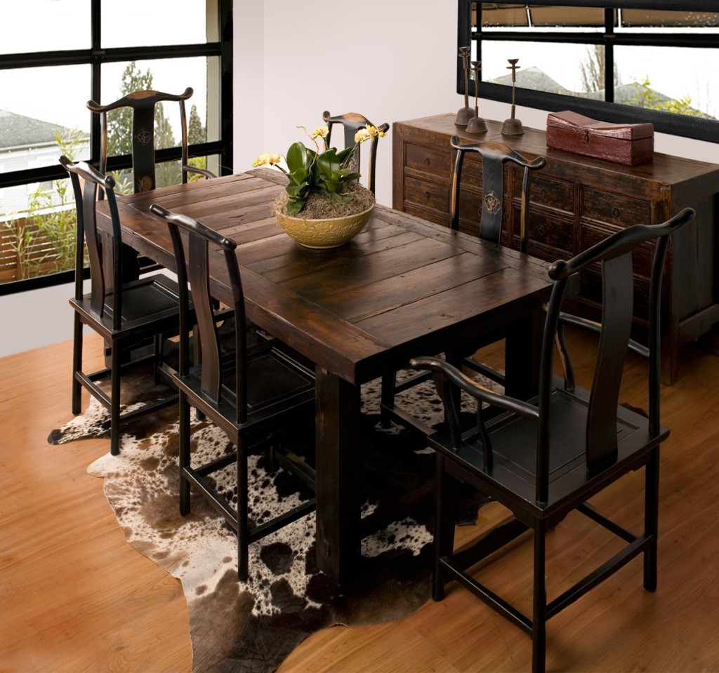 Narrow width dining table