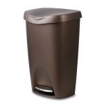 plastic-kitchen-garbage-cans