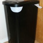 Rubbermaid Kitchen Garbage Cans