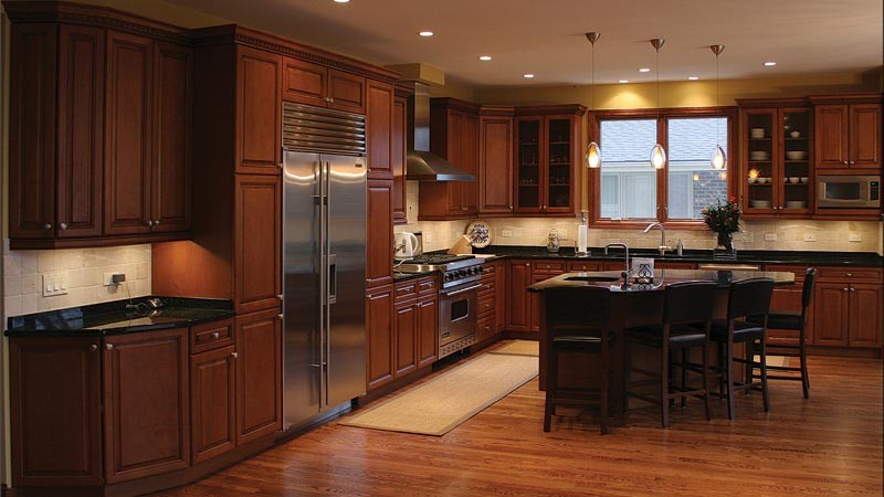 Maple shaker kitchen cabinets