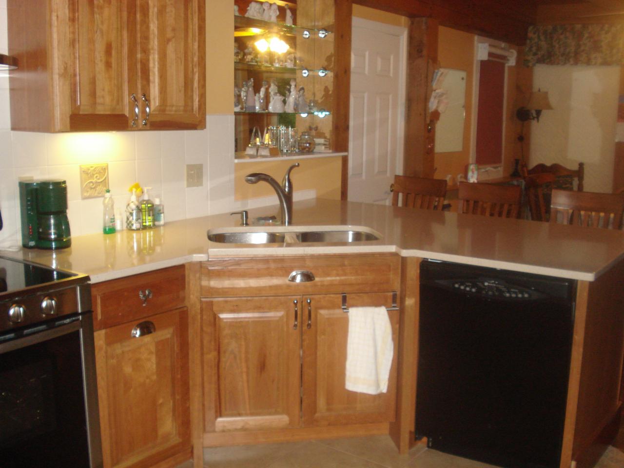 Single bowl kitchen sink