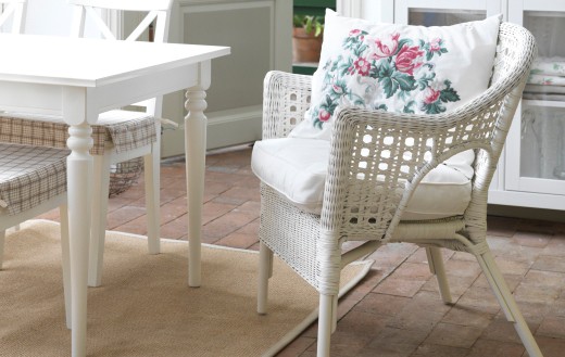 Wicker chair seat cushions