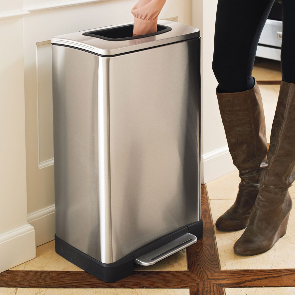 Garbage cans kitchen