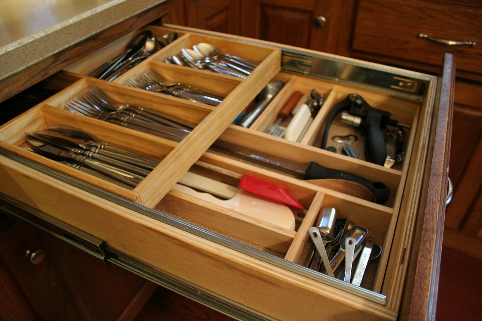 Kitchen drawer organizer