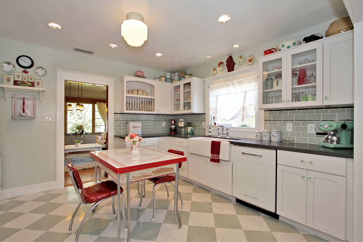 Retro Kitchen Accessories
