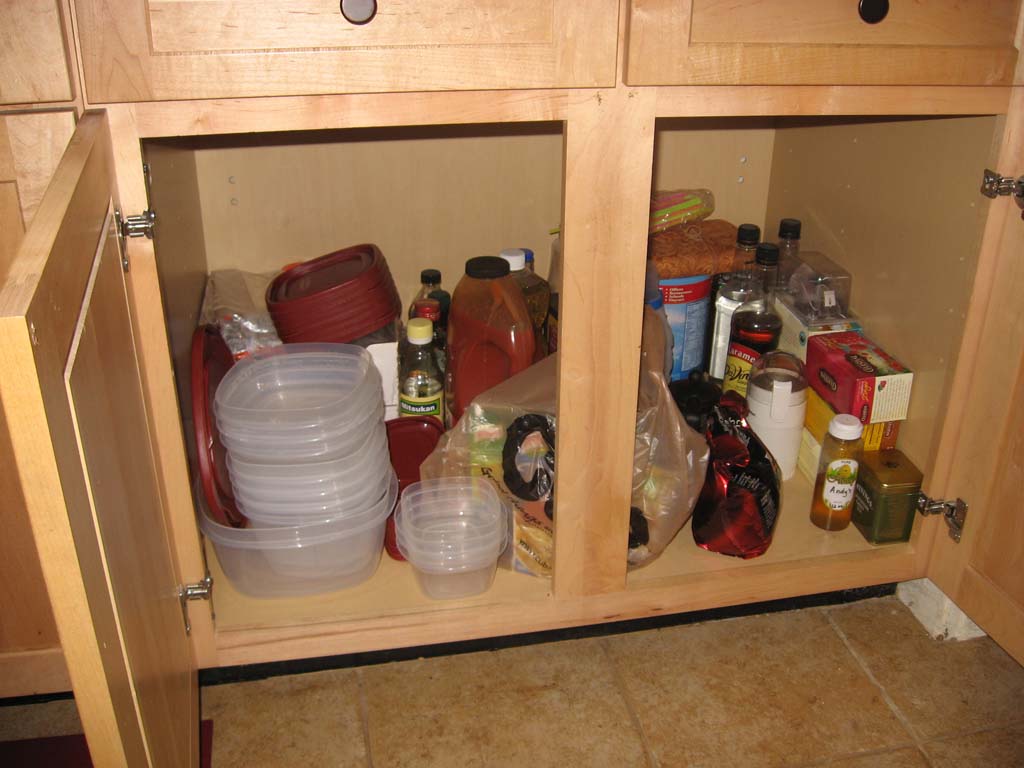 Organizing kitchen cabinets and drawers