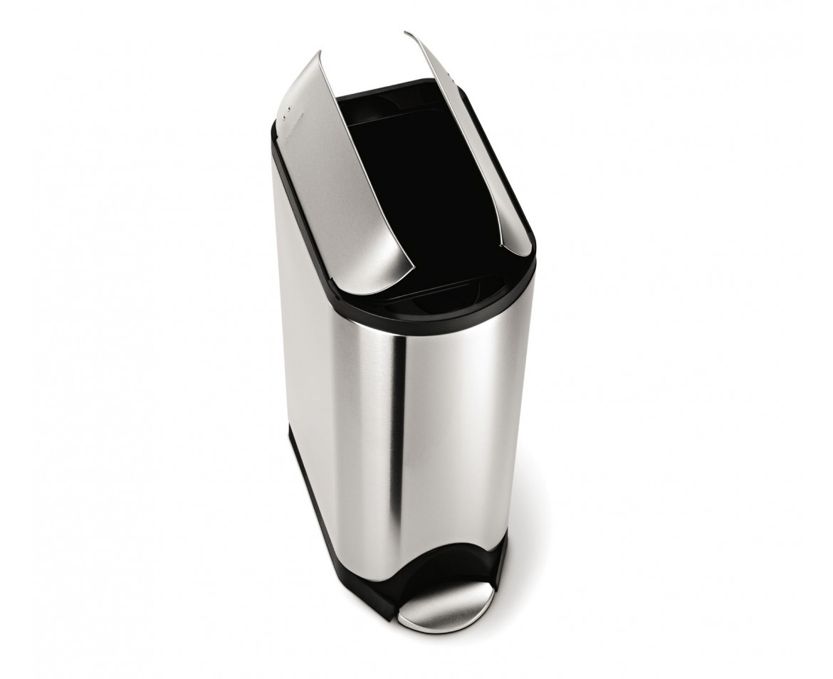 Outdoor garbage cans