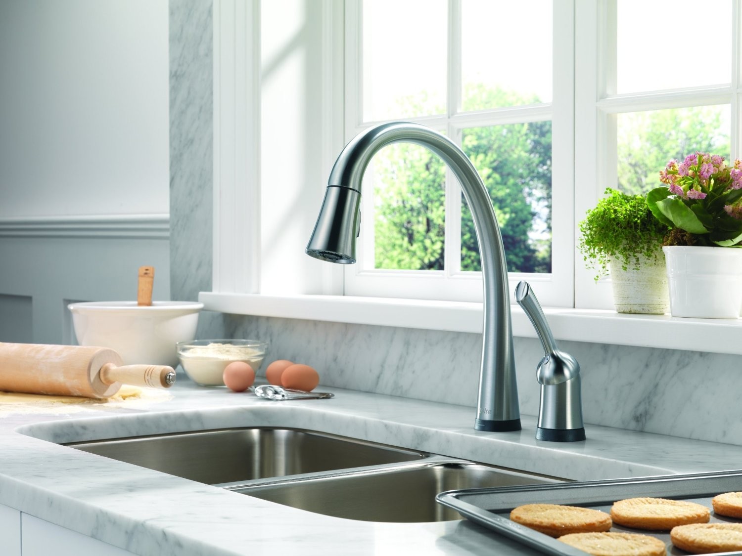 Pull out kitchen faucet
