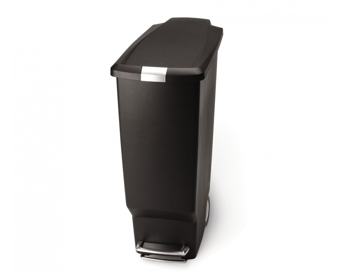 Rubbermaid garbage cans