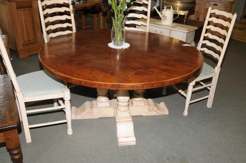 Round farmhouse kitchen table