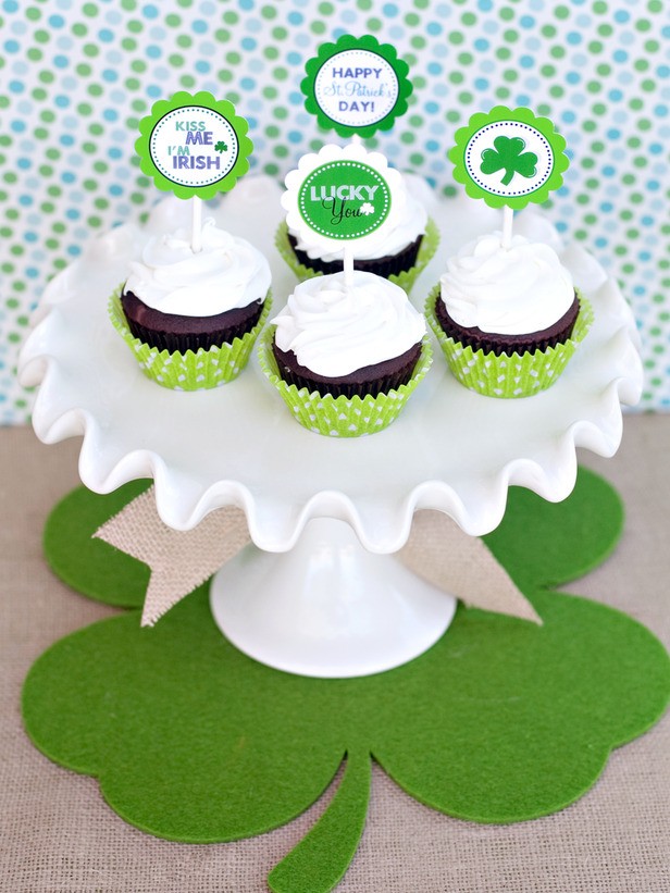How to decorate a cupcake
